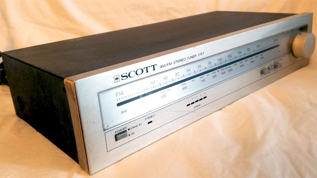 Lecteur CD Sony CDP-297 révisé par un professionnel