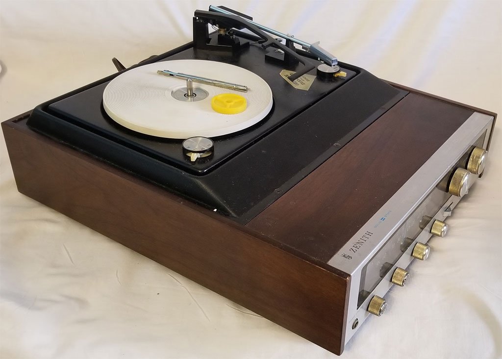 Vintage Zenith Integrated Stereo System C585W: Radio & Solid State